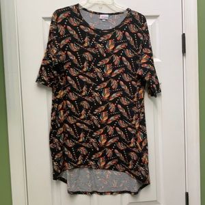 Lularoe feather print shirt size medium